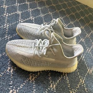 Yeezy 350v2 Cream